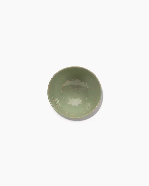 Ces bols en céramique vert d’eau de la collection Pure sont faits pour être mélangés. C’est toujours amusant quand tout ne se ressemble pas et c’est une excellente façon de créer une table très personnelle. 